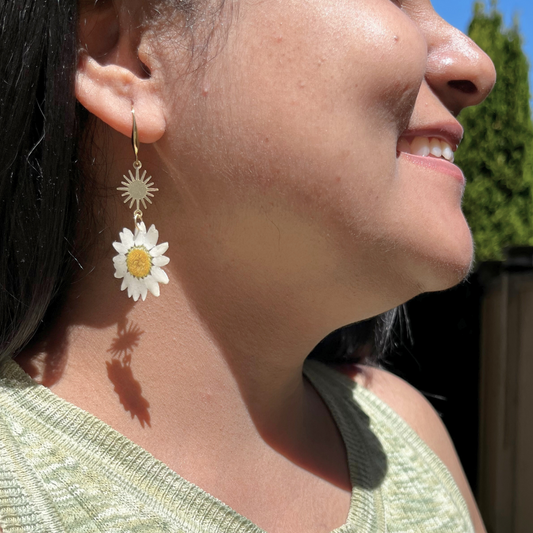 White Daisy Earring