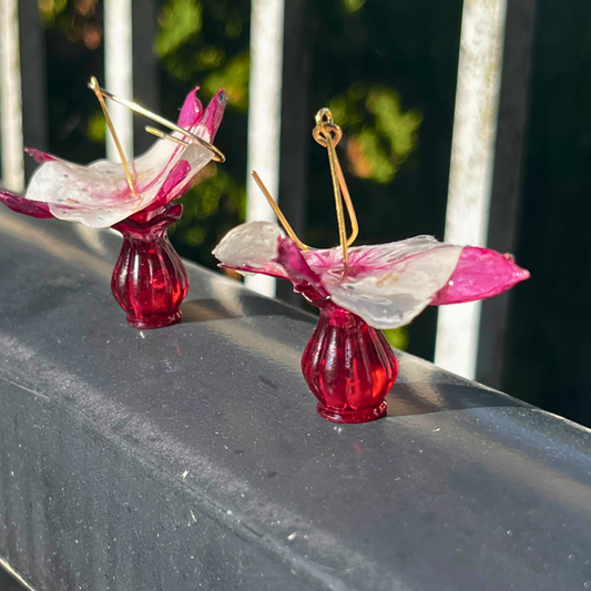 Fuchsia Earring with Tiny Vase