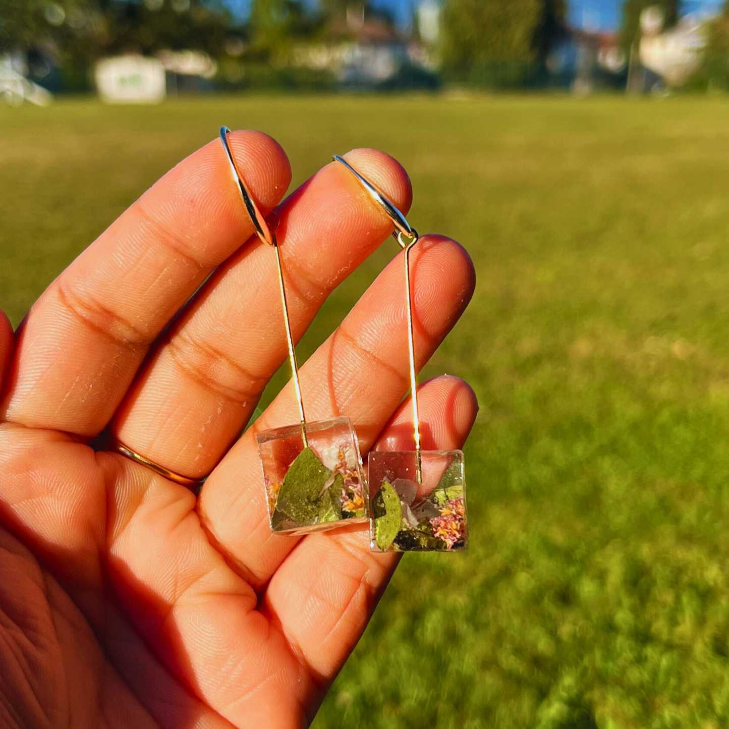 Real small flower mix earrings